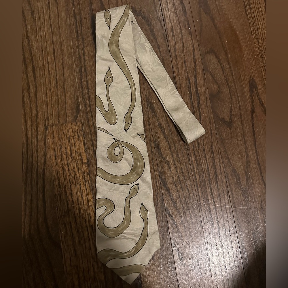 Snake Neck Tie